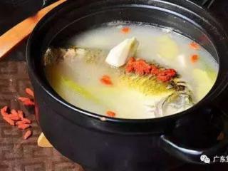 鲜淮山鲫鱼汤的做法
