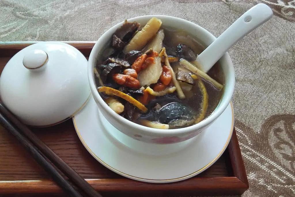 木棉花党参乌鸡汤的做法