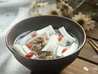 椰子煲乌鸡汤的做法