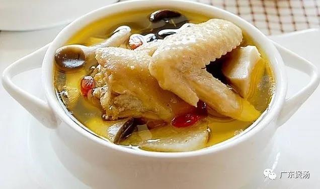 瘦肉煲鸡汤的做法