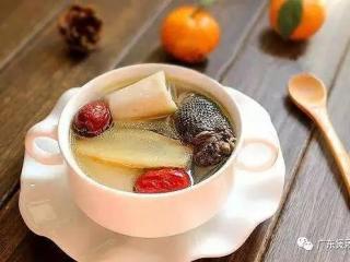 山药乌鸡汤的做法