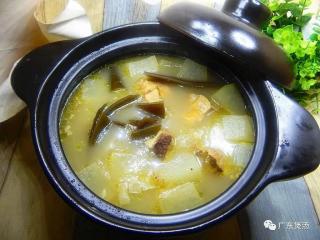 海带黄豆排骨汤的做法