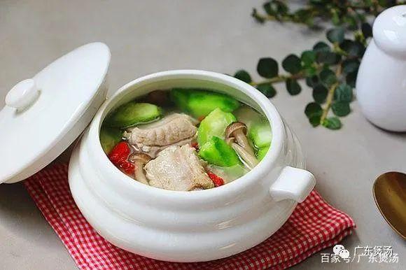 丝瓜排骨汤的做法