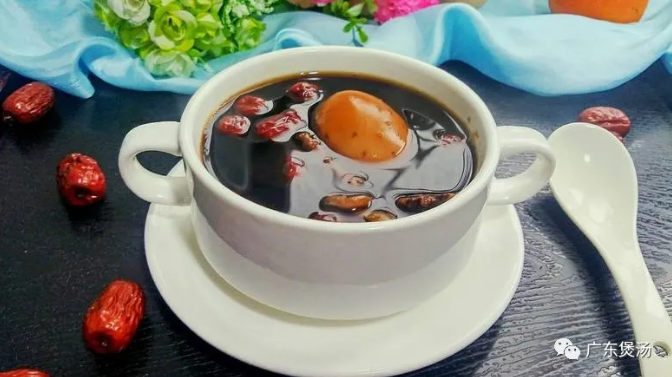 当归黄芪红枣鸡蛋汤