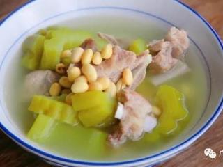 苦瓜（凉瓜）排骨汤的做法
