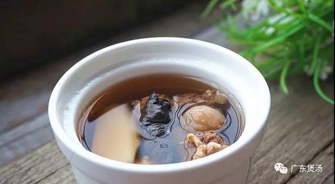 巴戟杜仲煲猪尾骨汤